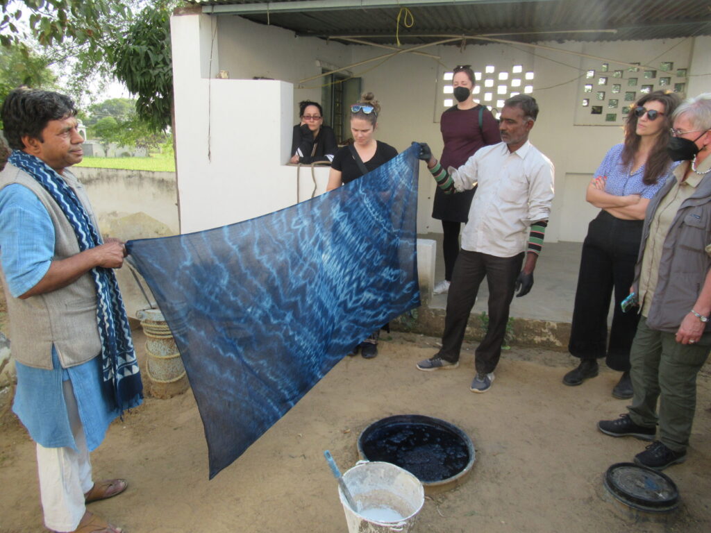 soaking tubs in ground (b)